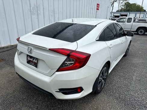 Used 2018 Honda Civic EX-T image 8