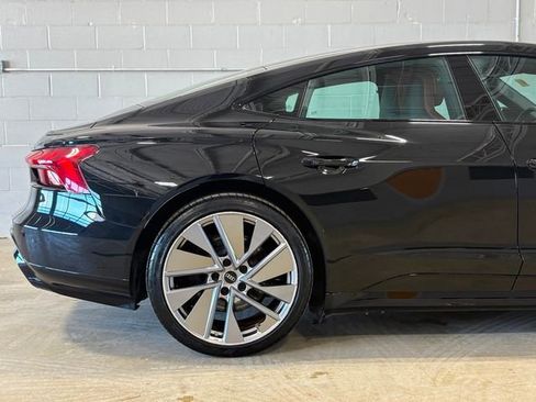 Used 2022 Audi e-tron GT Premium Plus w/ Performance Package image 19