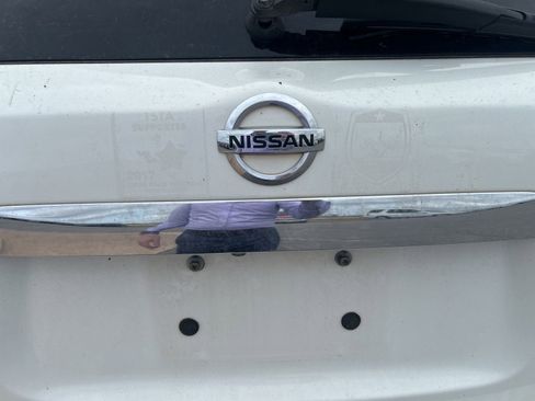 Used 2014 Nissan Pathfinder SL AWD/4WD image 9