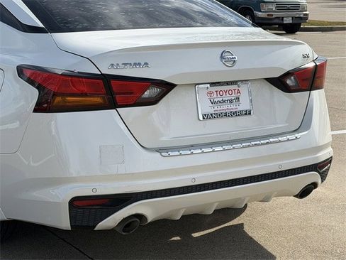 Used 2019 Nissan Altima 2.5 SV image 6