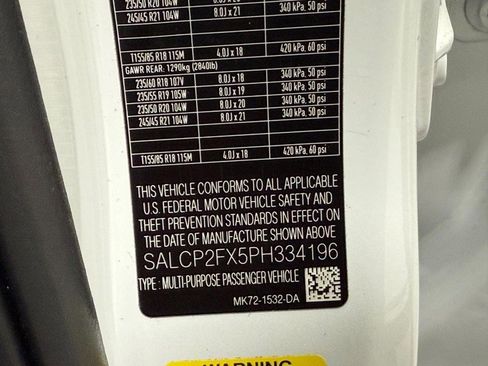 Used 2023 Land Rover Discovery Sport SE image 22