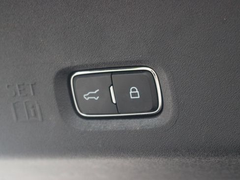 Used 2025 Ford Expedition Tremor AWD/4WD image 15