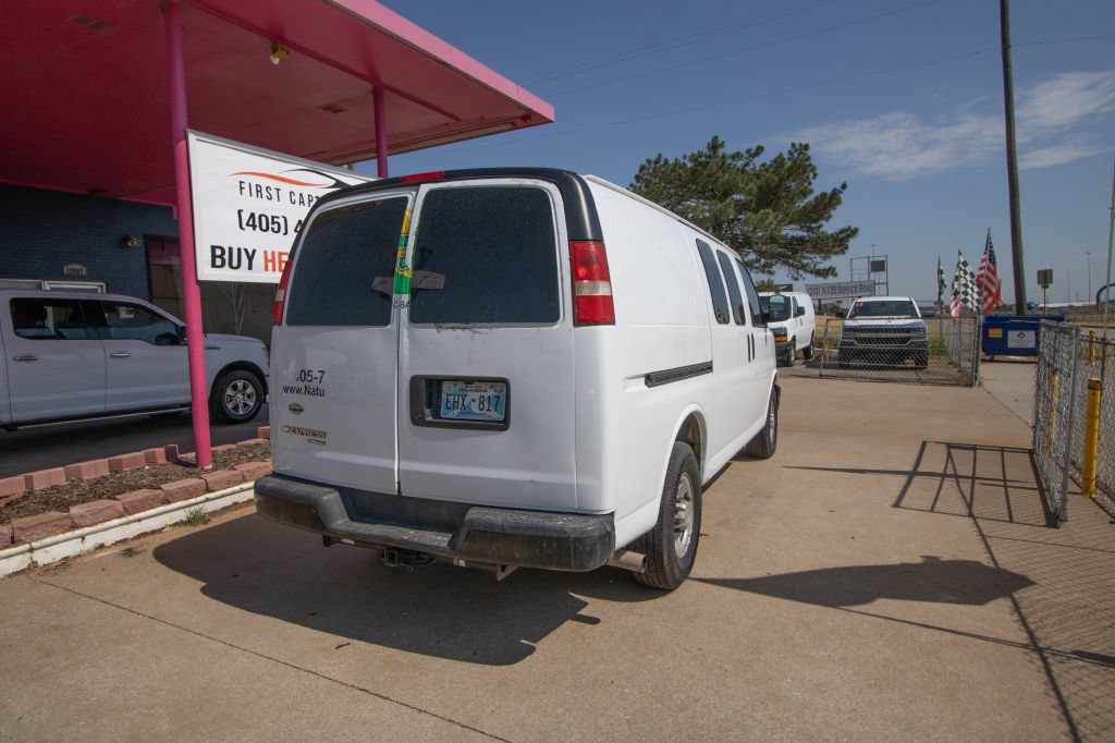 Used 2014 Chevrolet Express 2500 RWD image 9