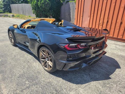 Used 2024 Chevrolet Corvette Z06 RWD image 37
