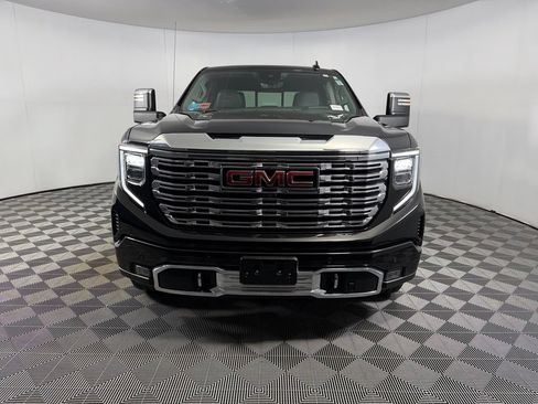 Used 2024 GMC Sierra 1500 Denali AWD/4WD image 3