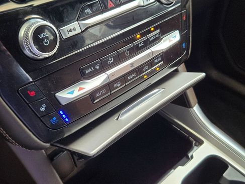 Used 2023 Ford Explorer King Ranch w/ Technology Package RWD image 18