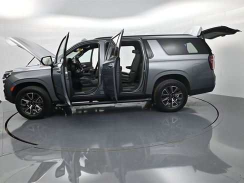 Used 2021 Chevrolet Suburban Z71 w/ Max Trailering Package image 57