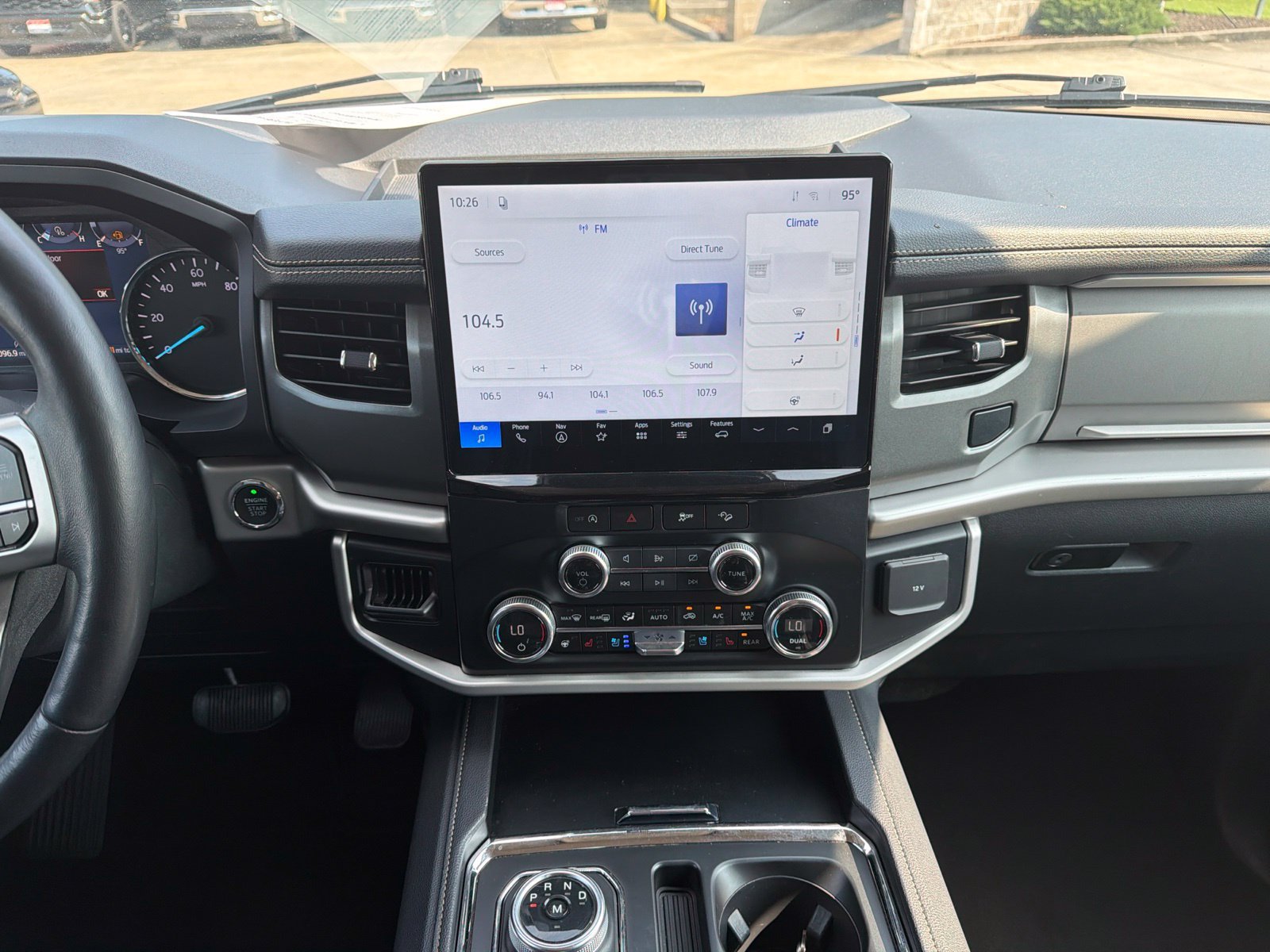 Used 2024 Ford Expedition XLT AWD/4WD image 10