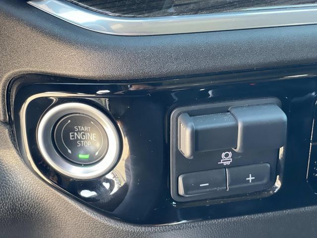 Used 2024 Chevrolet Silverado 1500 RST w/ Convenience Package II AWD/4WD image 18