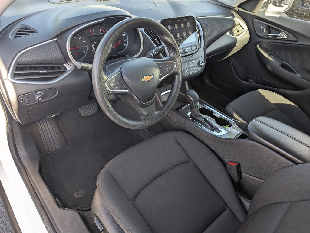 Used 2024 Chevrolet Malibu LT FWD image 25