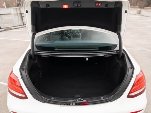 Used 2018 Mercedes-Benz E 300 4MATIC w/ Premium 1 Package image 47