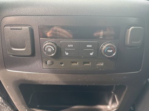 Used 2018 GMC Yukon SLT w/ Open Road Package image 30