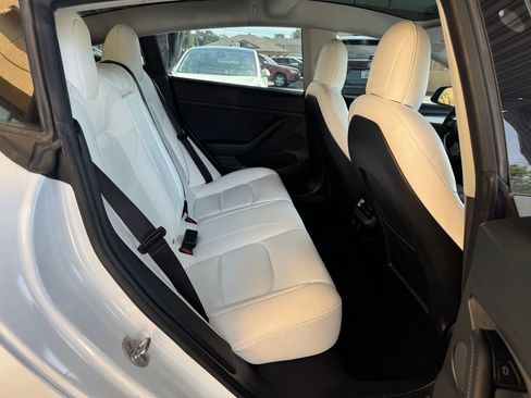 Used 2022 Tesla Model 3 Long Range AWD/4WD image 15
