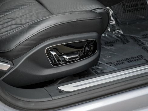 Used 2020 Audi A8 L 4.0T image 45