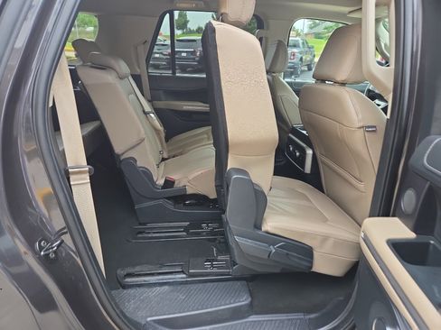 Used 2024 Ford Expedition Max Limited RWD image 31