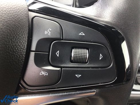 Used 2022 Buick Enclave Essence image 25