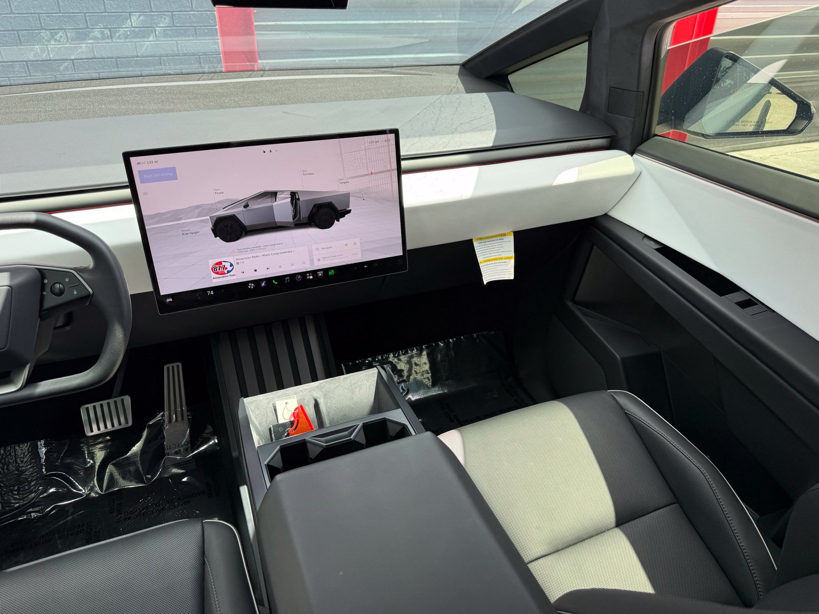 Used 2024 Tesla Cybertruck AWD Crew Cab image 23