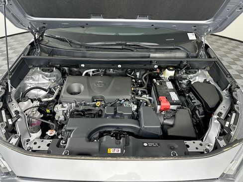 Used 2025 Toyota RAV4 LE image 32