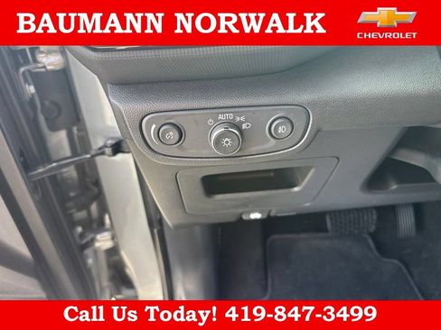 Used 2023 Chevrolet TrailBlazer LT FWD image 17
