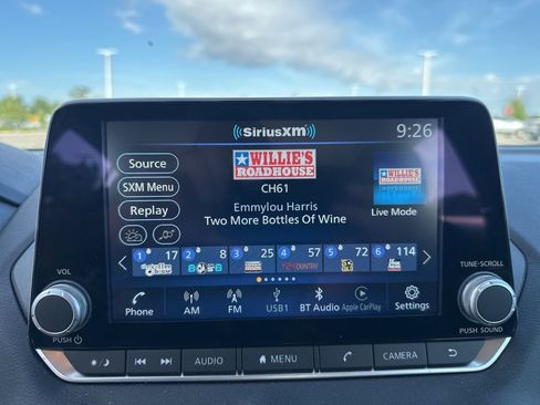 Used 2024 Nissan Sentra SR w/ SR Premium Package FWD image 19