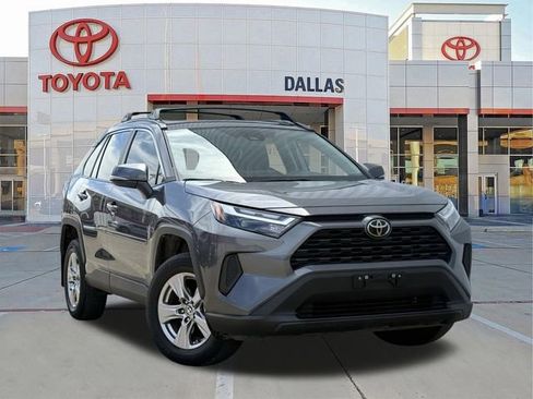 Used 2025 Toyota RAV4 XLE w/ Convenience Package FWD image 1