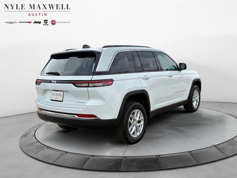 New 2026 Jeep Grand Cherokee Laredo image 16