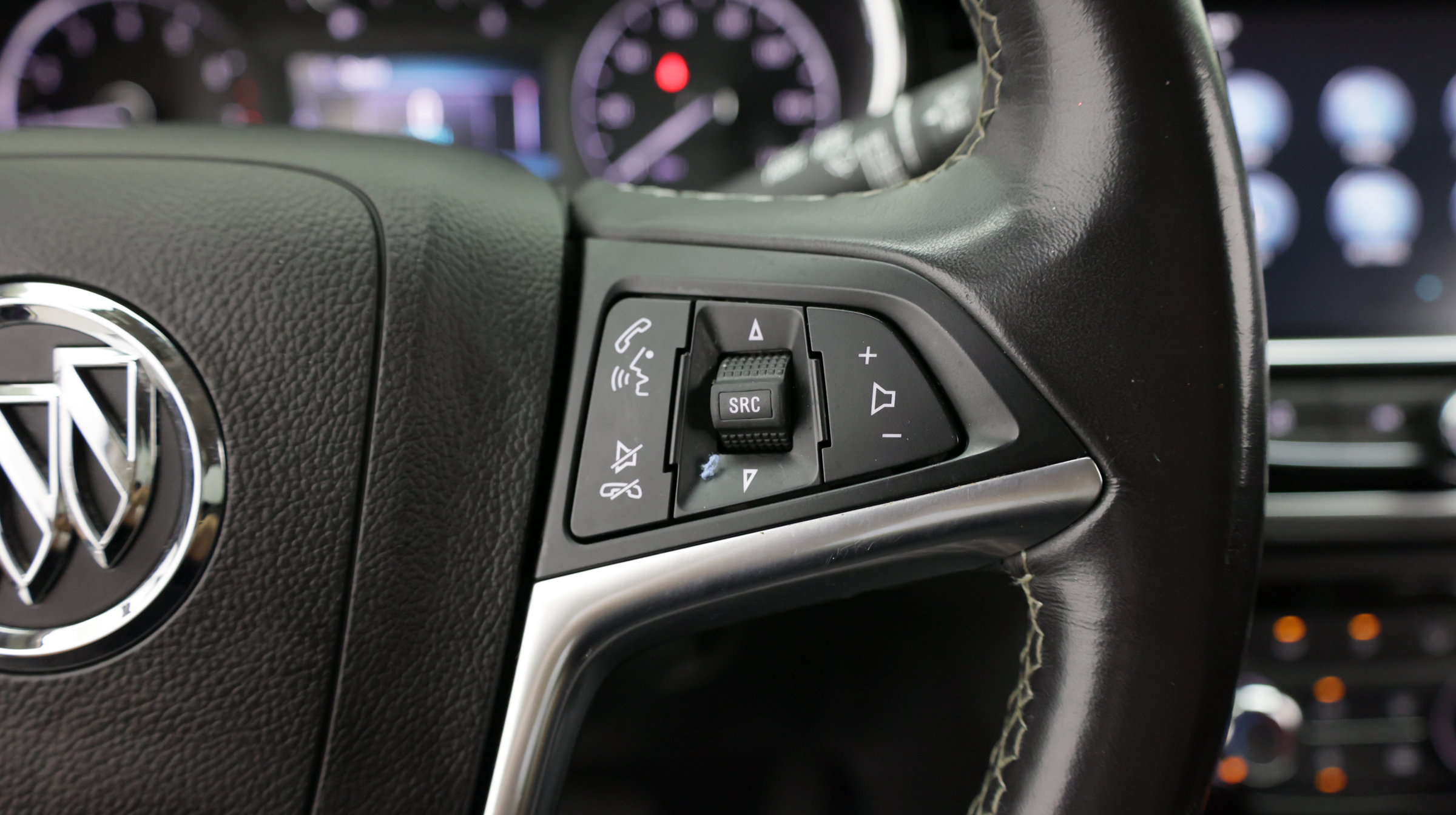Used 2019 Buick Encore Preferred w/ LPO, Active Package FWD image 21