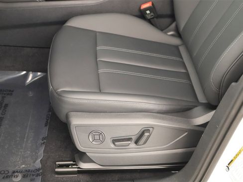 New 2025 Audi Q5 Premium image 24