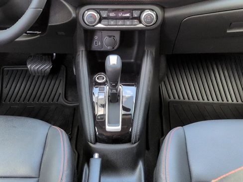 Certified 2019 Nissan Kicks SR w/ SR Premium Package FWD image 19