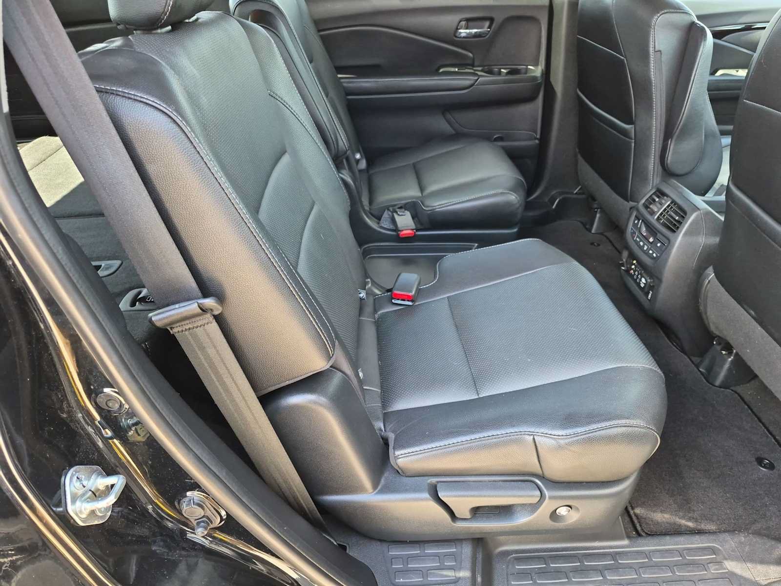 Used 2017 Honda Pilot Elite image 20