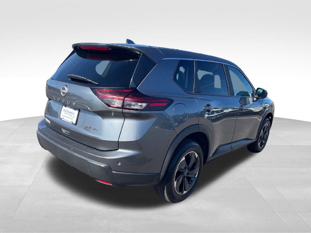 Used 2024 Nissan Rogue SV AWD/4WD image 5