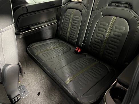 Used 2023 Rivian R1S Launch Edition image 29