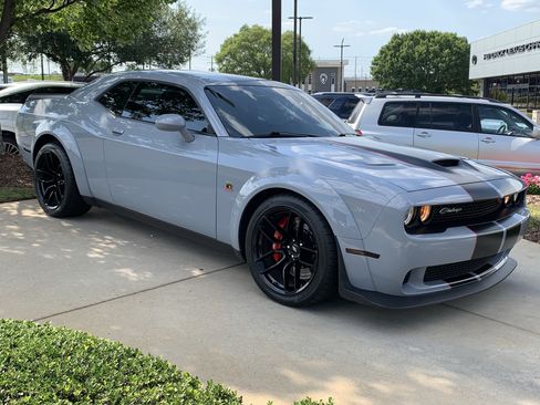 Used 2021 Dodge Challenger R/T Scat Pack RWD image 2