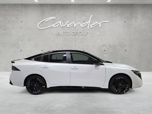 New 2026 Nissan Sentra SR FWD image 17