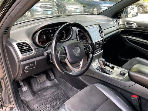 Used 2019 Jeep Grand Cherokee Altitude AWD/4WD image 8