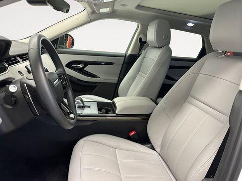 Used 2025 Land Rover Range Rover Evoque S image 9