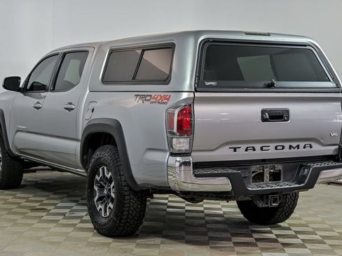 Used 2023 Toyota Tacoma TRD Off-Road w/ TRD Premium Off Road Package AWD/4WD image 6