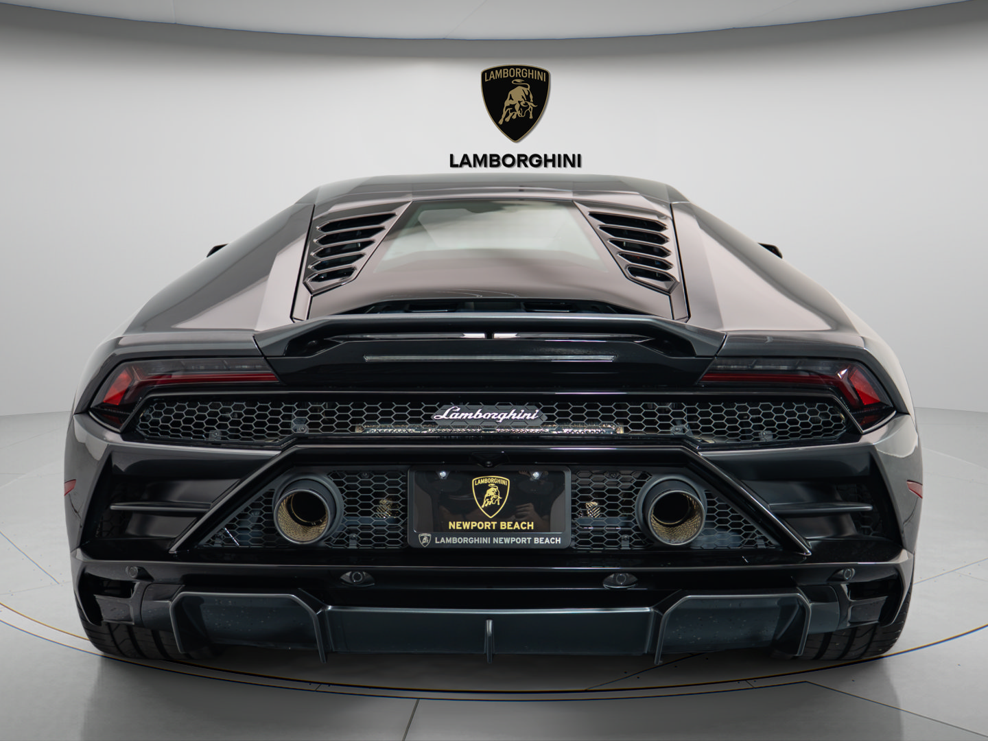 Used 2021 Lamborghini Huracan EVO RWD image 5