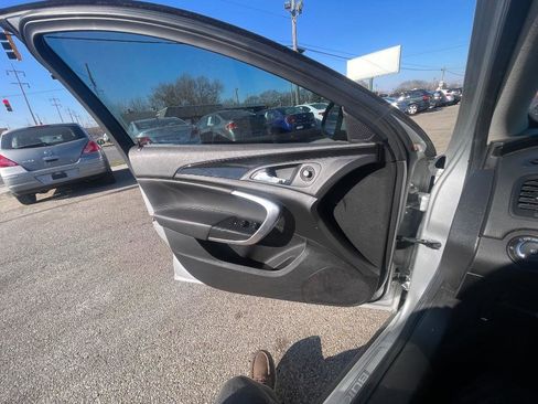 Used 2011 Buick Regal CXL w/ RL2 Preferred Equipment Group image 19