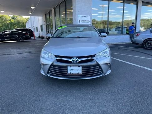 Used 2015 Toyota Camry XLE FWD image 2