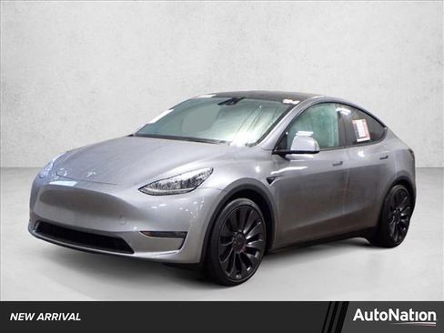 Used 2024 Tesla Model Y Performance image 1