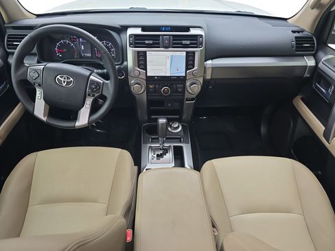 Used 2020 Toyota 4Runner SR5 Premium w/ Moonroof Package AWD/4WD image 9
