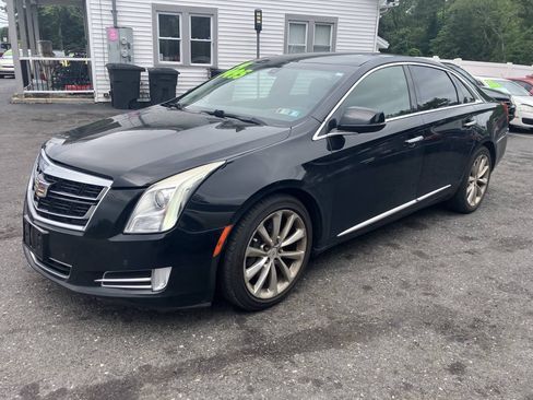 Used 2014 Cadillac XTS w/ Rear Seat Comfort Package FWD image 2