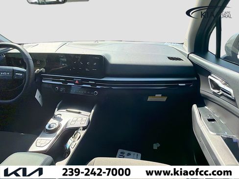 New 2026 Kia Sportage LX FWD image 17