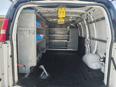 Used 2016 Chevrolet Express 2500 RWD image 2