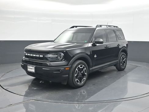 Certified 2022 Ford Bronco Sport Outer Banks AWD/4WD image 32