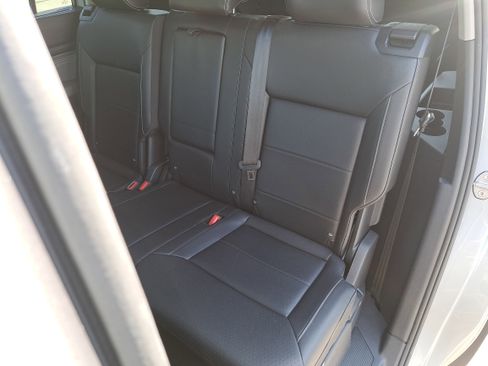 Used 2023 Volkswagen Atlas SEL AWD/4WD image 15
