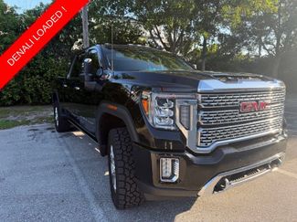 Used 2023 GMC Sierra 2500 Denali w/ Denali Ultimate Package AWD/4WD video 1