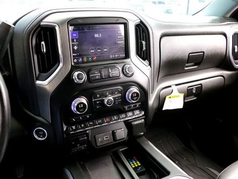 Used 2021 GMC Sierra 2500 Denali w/ Denali Ultimate Package AWD/4WD image 17