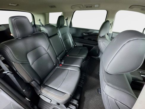 New 2026 Nissan Pathfinder SL image 26